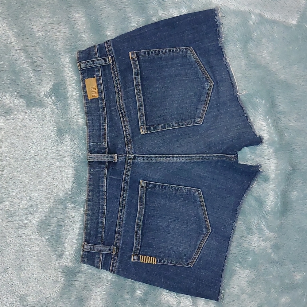 Paige denim cut off Bobby style jean shorts size 28